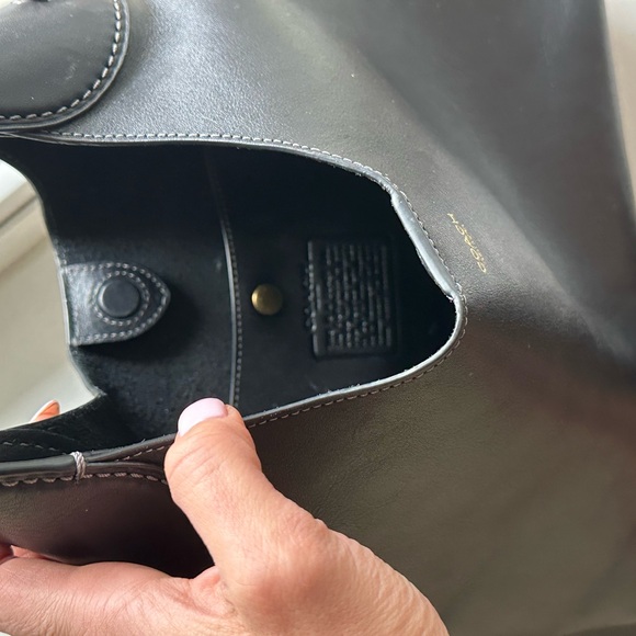 Coach Brooklyn 28 Black Leather Shoulder Bag - Picture 4 of 5